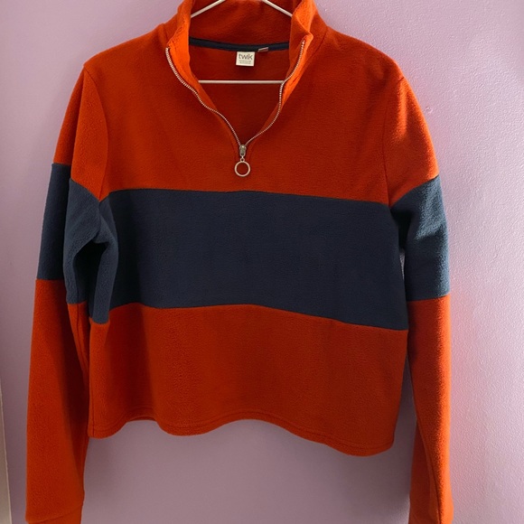 Vintage style hoodie from Simons - Picture 1 of 3